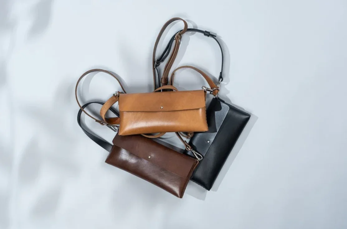 Leather Crossbody Bag (5)